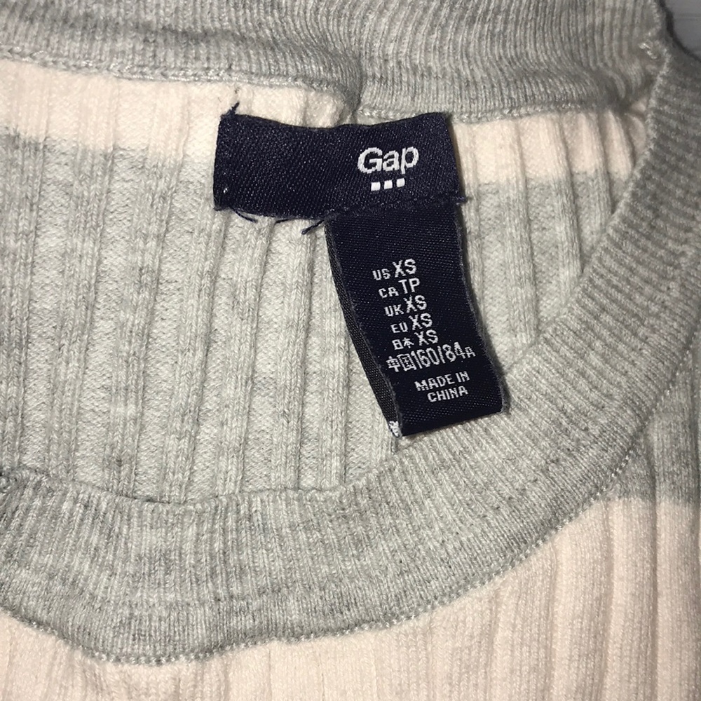 Gap sweater - Picture 2 of 2